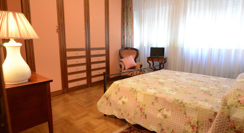 camere|camera rosa Bed and Breakfast PISA RELAIS